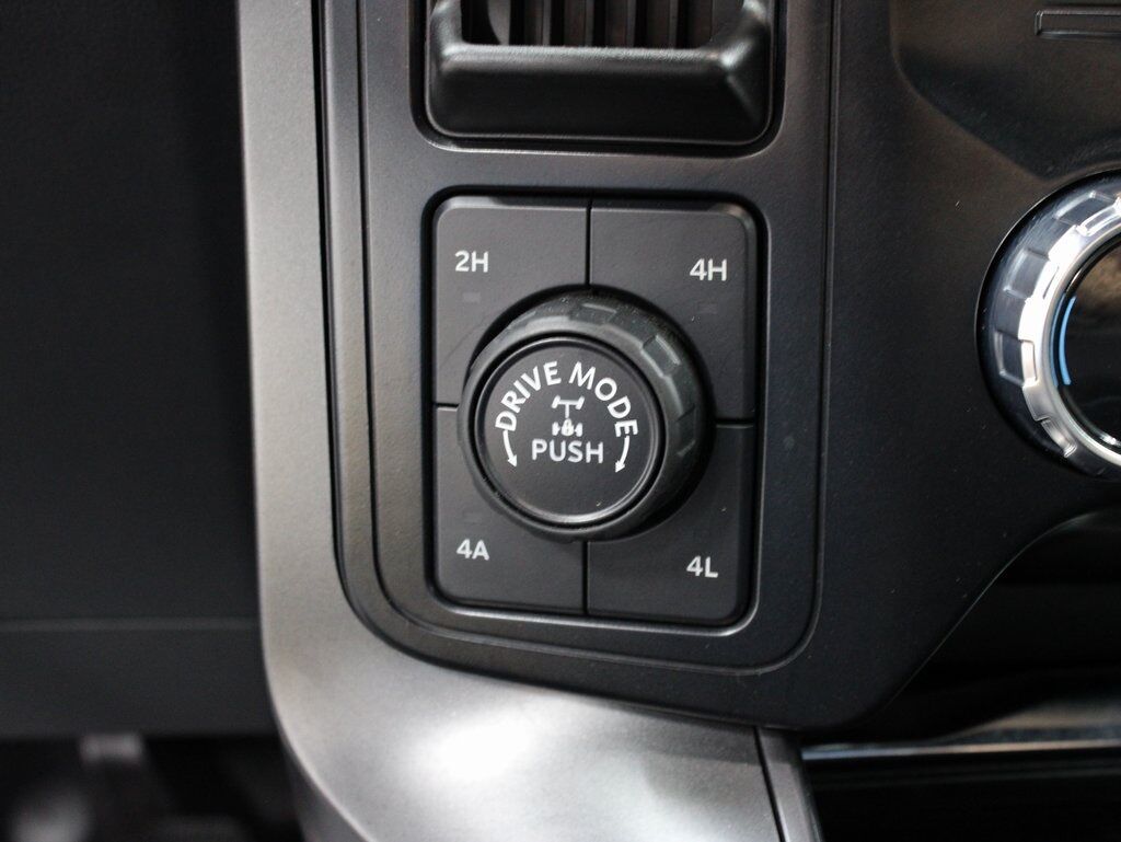 2024 Ford F-150 4x4 SuperCrew Lariat Fond du Lac WI
