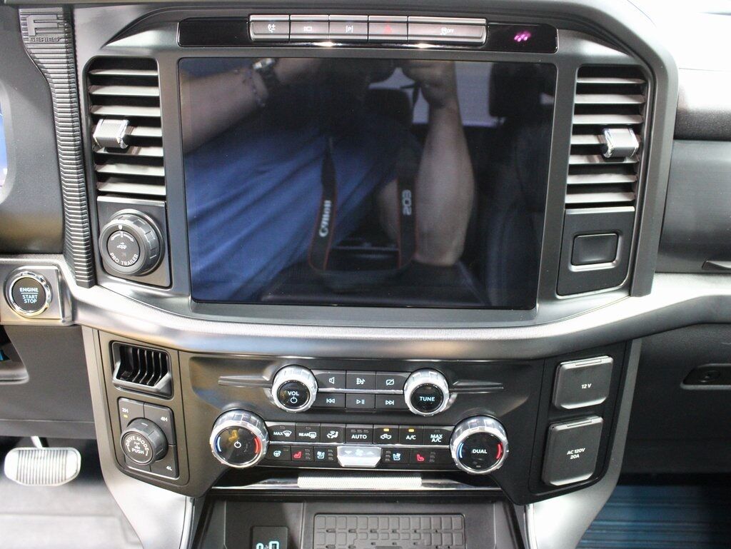 2024 Ford F-150 4x4 SuperCrew Lariat Fond du Lac WI