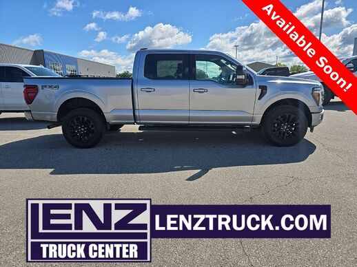2024_Ford_F-150_4x4 SuperCrew Lariat_ Fond du Lac WI