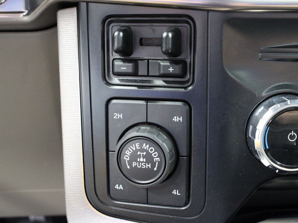 2024 Ford F-150 4x4 SuperCrew Platinum Fond du Lac WI