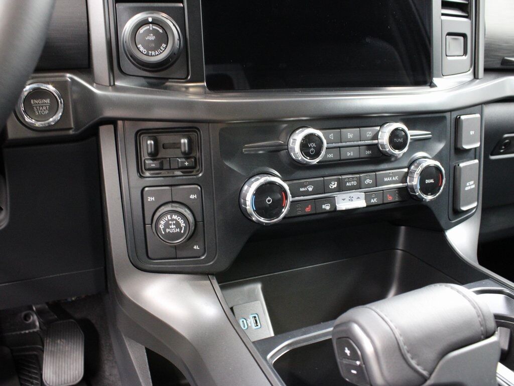 2024 Ford F-150 4x4 SuperCrew XLT Fond du Lac WI