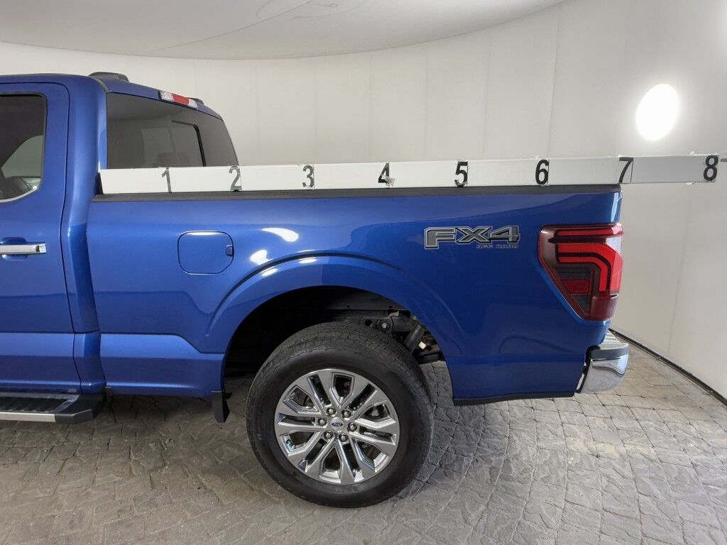 2024 Ford F-150 LARIAT 4WD SuperCrew FX4 w/Twin Panel Moonroof Maumee OH