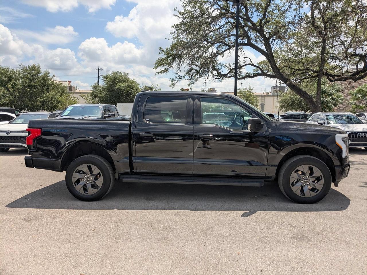 2024 Ford F-150 Lightning Flash