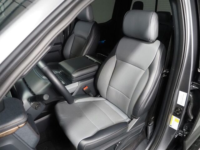 2024 Ford F-150 Lightning Lariat 4WD *NAVIGATION, ADAPTIVE CRUISE, SAFETY ALERTS, 360 CAMERAS, 15.5 INCH COLOR TOUCHSCREEN, TWIN PANEL MOONROOF, CLIMATE SEATS, HTD STEERING, BANG & OLUFSEN, WIRELESS CHARGING, ANDROID & APPLE Round Rock TX