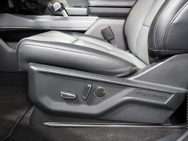 2024 Ford F-150 Lightning Lariat 4WD *NAVIGATION, ADAPTIVE CRUISE, SAFETY ALERTS, 360 CAMERAS, 15.5 INCH COLOR TOUCHSCREEN, TWIN PANEL MOONROOF, CLIMATE SEATS, HTD STEERING, BANG & OLUFSEN, WIRELESS CHARGING, ANDROID & APPLE Round Rock TX