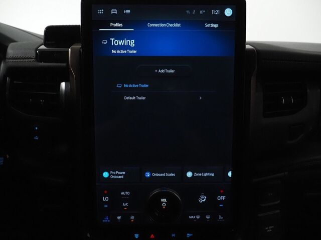 2024 Ford F-150 Lightning Lariat 4WD *NAVIGATION, ADAPTIVE CRUISE, SAFETY ALERTS, 360 CAMERAS, 15.5 INCH COLOR TOUCHSCREEN, TWIN PANEL MOONROOF, CLIMATE SEATS, HTD STEERING, BANG & OLUFSEN, WIRELESS CHARGING, ANDROID & APPLE Round Rock TX