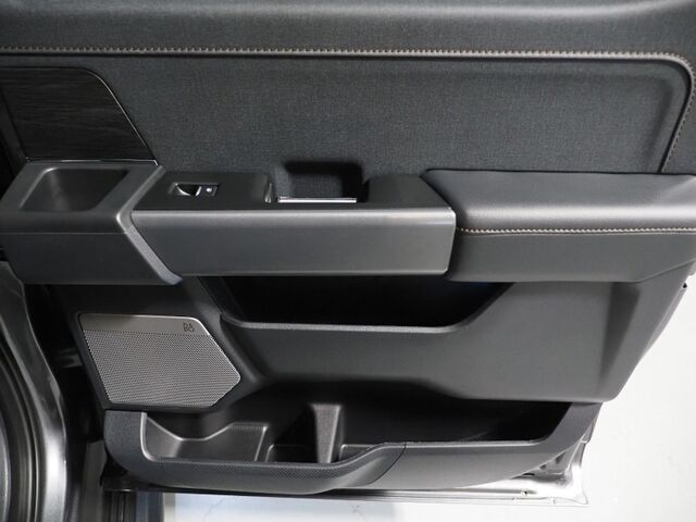 2024 Ford F-150 Lightning Lariat 4WD *NAVIGATION, ADAPTIVE CRUISE, SAFETY ALERTS, 360 CAMERAS, 15.5 INCH COLOR TOUCHSCREEN, TWIN PANEL MOONROOF, CLIMATE SEATS, HTD STEERING, BANG & OLUFSEN, WIRELESS CHARGING, ANDROID & APPLE Round Rock TX