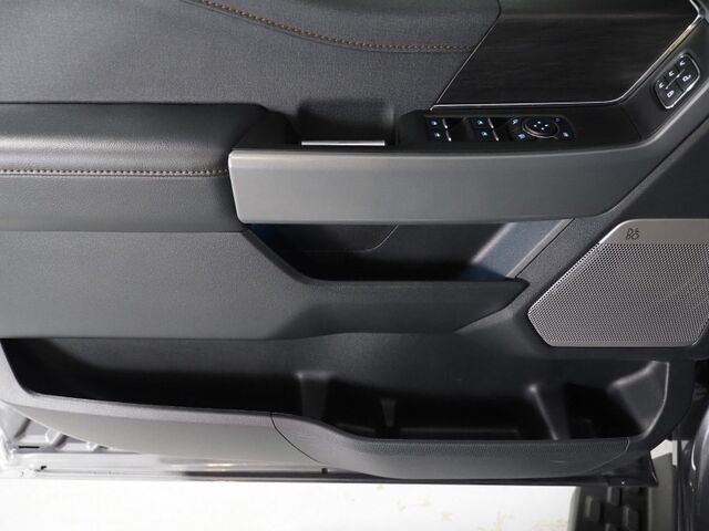 2024 Ford F-150 Lightning Lariat 4WD *NAVIGATION, ADAPTIVE CRUISE, SAFETY ALERTS, 360 CAMERAS, 15.5 INCH COLOR TOUCHSCREEN, TWIN PANEL MOONROOF, CLIMATE SEATS, HTD STEERING, BANG & OLUFSEN, WIRELESS CHARGING, ANDROID & APPLE Round Rock TX
