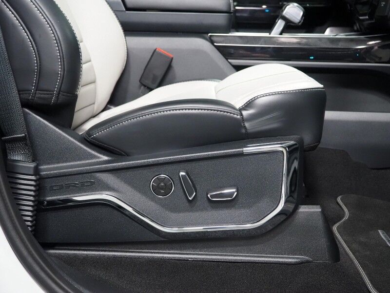 2024 Ford F-150 Lightning Platinum 4WD *NAVIGATION, ADAPTIVE CRUISE, SAFETY ALERTS, 360 VIEW CAMERAS, TWIN-PANEL MOONROOF, NIRVANA LEATHER, CLIMATE MASSAGE SEATS, HTD STEERING, BANG & OLUFSEN, WIRELESS CHARGING, ANDROID & APPLE Round Rock TX