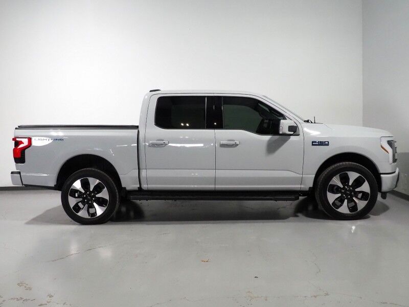 2024 Ford F-150 Lightning Platinum 4WD *NAVIGATION, ADAPTIVE CRUISE, SAFETY ALERTS, 360 VIEW CAMERAS, TWIN-PANEL MOONROOF, NIRVANA LEATHER, CLIMATE MASSAGE SEATS, HTD STEERING, BANG & OLUFSEN, WIRELESS CHARGING, ANDROID & APPLE Round Rock TX