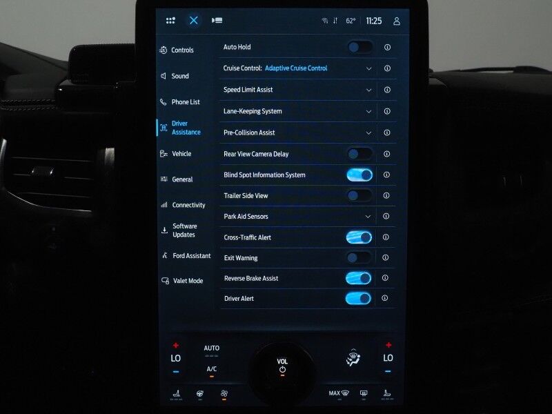 2024 Ford F-150 Lightning Platinum 4WD *NAVIGATION, ADAPTIVE CRUISE, SAFETY ALERTS, 360 VIEW CAMERAS, TWIN-PANEL MOONROOF, NIRVANA LEATHER, CLIMATE MASSAGE SEATS, HTD STEERING, BANG & OLUFSEN, WIRELESS CHARGING, ANDROID & APPLE Round Rock TX
