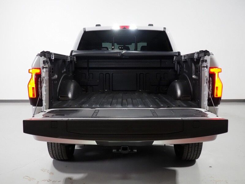 2024 Ford F-150 Lightning Platinum 4WD *NAVIGATION, ADAPTIVE CRUISE, SAFETY ALERTS, 360 VIEW CAMERAS, TWIN-PANEL MOONROOF, NIRVANA LEATHER, CLIMATE MASSAGE SEATS, HTD STEERING, BANG & OLUFSEN, WIRELESS CHARGING, ANDROID & APPLE Round Rock TX