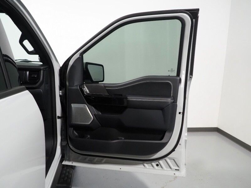 2024 Ford F-150 Lightning Platinum 4WD *NAVIGATION, ADAPTIVE CRUISE, SAFETY ALERTS, 360 VIEW CAMERAS, TWIN-PANEL MOONROOF, NIRVANA LEATHER, CLIMATE MASSAGE SEATS, HTD STEERING, BANG & OLUFSEN, WIRELESS CHARGING, ANDROID & APPLE Round Rock TX