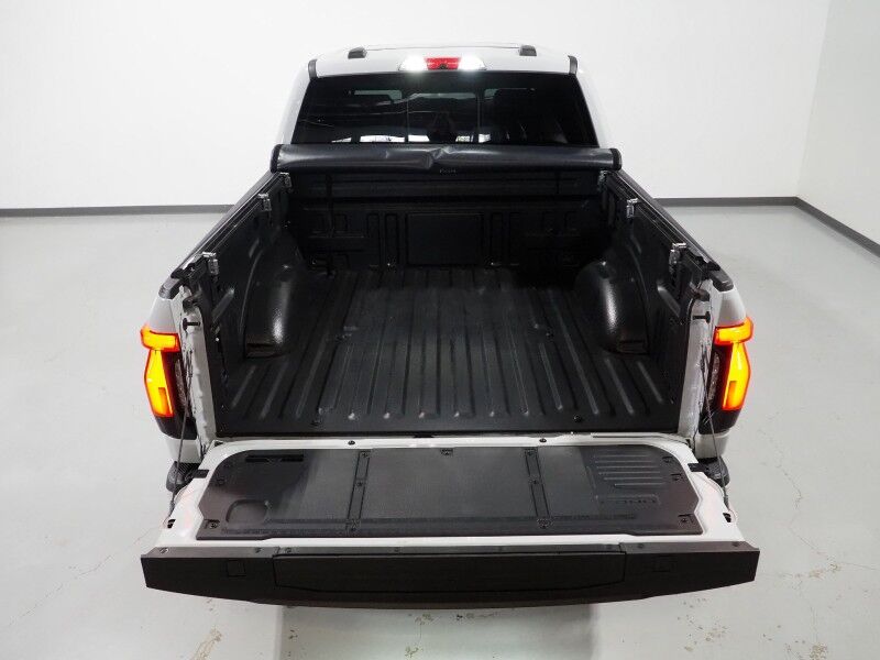 2024 Ford F-150 Lightning Platinum 4WD *NAVIGATION, ADAPTIVE CRUISE, SAFETY ALERTS, 360 VIEW CAMERAS, TWIN-PANEL MOONROOF, NIRVANA LEATHER, CLIMATE MASSAGE SEATS, HTD STEERING, BANG & OLUFSEN, WIRELESS CHARGING, ANDROID & APPLE Round Rock TX