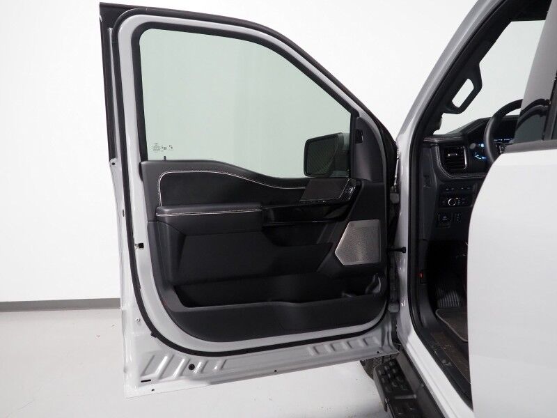 2024 Ford F-150 Lightning Platinum 4WD *NAVIGATION, ADAPTIVE CRUISE, SAFETY ALERTS, 360 VIEW CAMERAS, TWIN-PANEL MOONROOF, NIRVANA LEATHER, CLIMATE MASSAGE SEATS, HTD STEERING, BANG & OLUFSEN, WIRELESS CHARGING, ANDROID & APPLE Round Rock TX