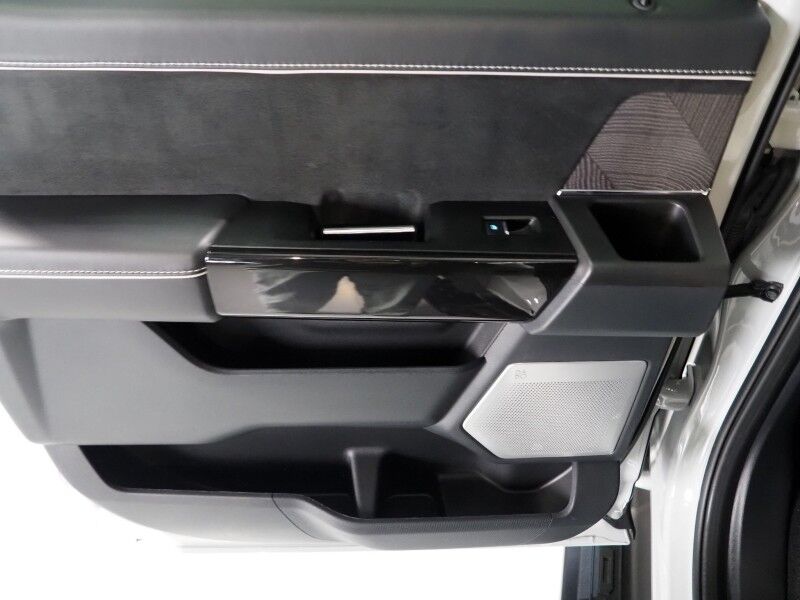 2024 Ford F-150 Lightning Platinum 4WD *NAVIGATION, ADAPTIVE CRUISE, SAFETY ALERTS, 360 VIEW CAMERAS, TWIN-PANEL MOONROOF, NIRVANA LEATHER, CLIMATE MASSAGE SEATS, HTD STEERING, BANG & OLUFSEN, WIRELESS CHARGING, ANDROID & APPLE Round Rock TX