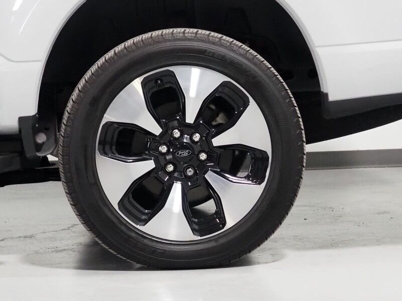 2024 Ford F-150 Lightning Platinum 4WD *NAVIGATION, ADAPTIVE CRUISE, SAFETY ALERTS, 360 VIEW CAMERAS, TWIN-PANEL MOONROOF, NIRVANA LEATHER, CLIMATE MASSAGE SEATS, HTD STEERING, BANG & OLUFSEN, WIRELESS CHARGING, ANDROID & APPLE Round Rock TX