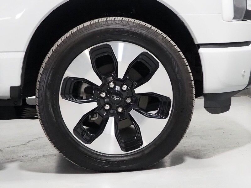 2024 Ford F-150 Lightning Platinum 4WD *NAVIGATION, ADAPTIVE CRUISE, SAFETY ALERTS, 360 VIEW CAMERAS, TWIN-PANEL MOONROOF, NIRVANA LEATHER, CLIMATE MASSAGE SEATS, HTD STEERING, BANG & OLUFSEN, WIRELESS CHARGING, ANDROID & APPLE Round Rock TX