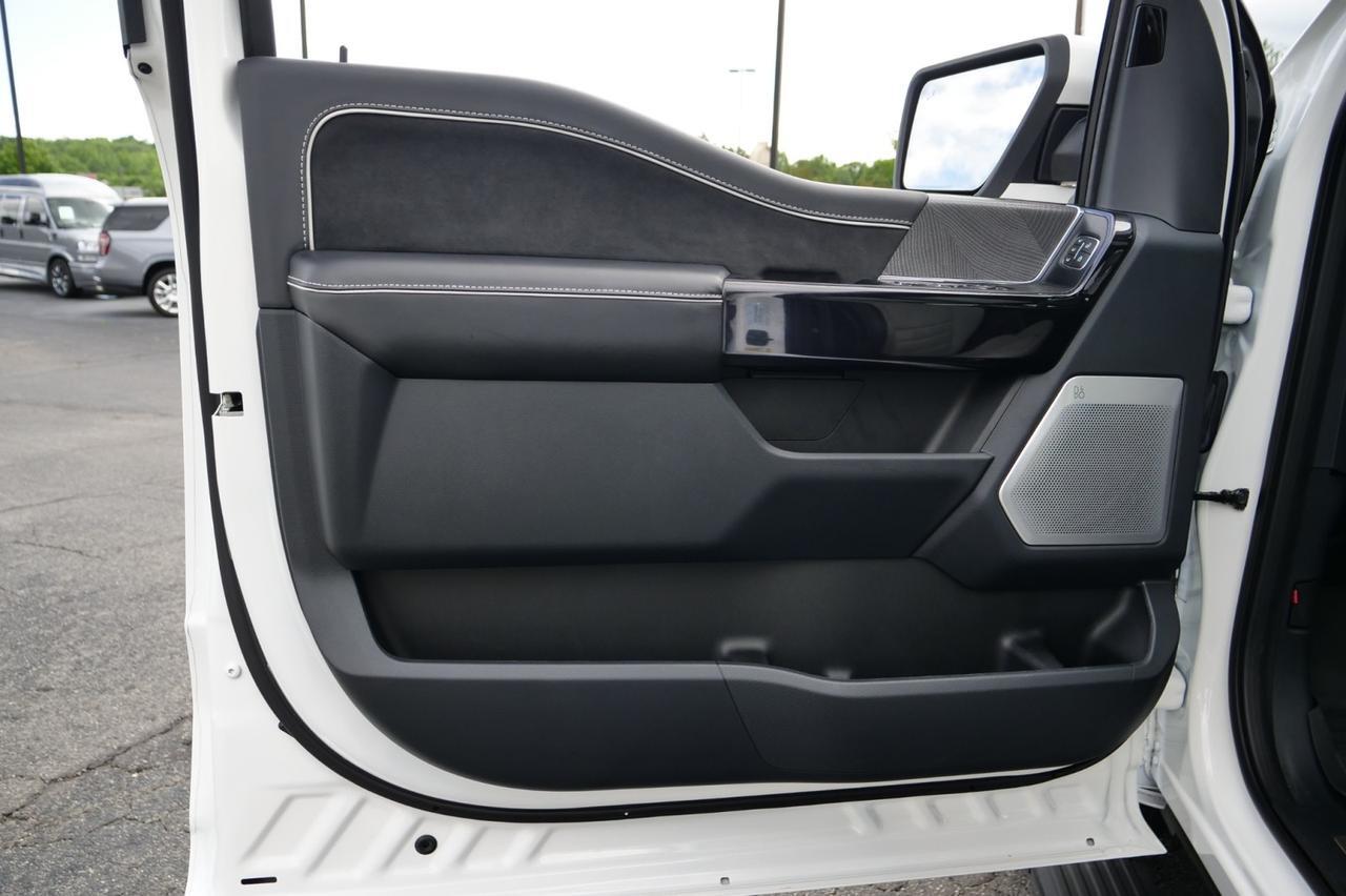 2024 Ford F-150 Lightning Platinum 4X4 / Pro Power Onboard / Extended Battery! Lincolnton NC