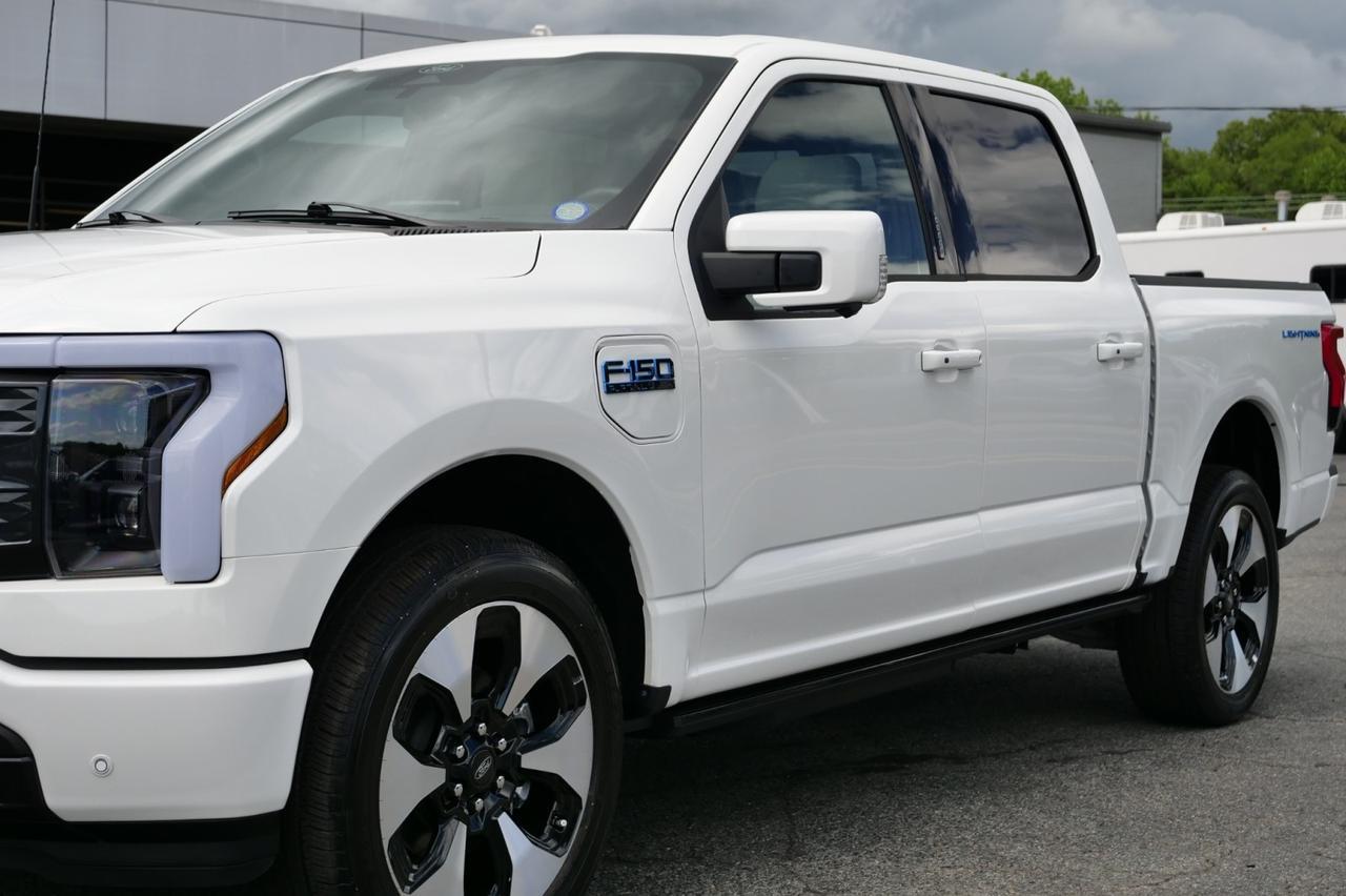 2024 Ford F-150 Lightning Platinum 4X4 / Pro Power Onboard / Extended Battery! Lincolnton NC