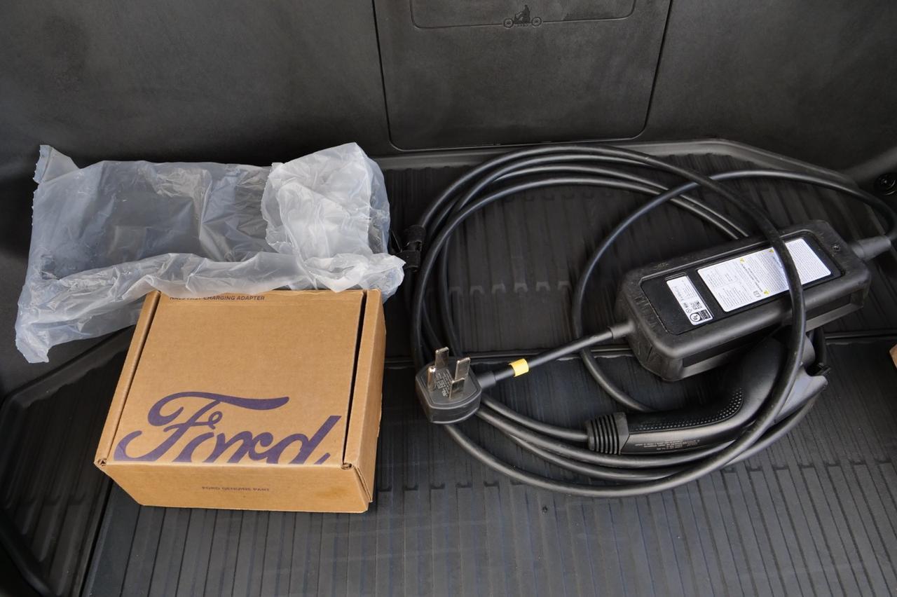 2024 Ford F-150 Lightning Platinum 4X4 / Pro Power Onboard / Extended Battery! Lincolnton NC
