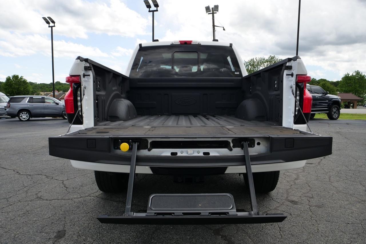 2024 Ford F-150 Lightning Platinum 4X4 / Pro Power Onboard / Extended Battery! Lincolnton NC