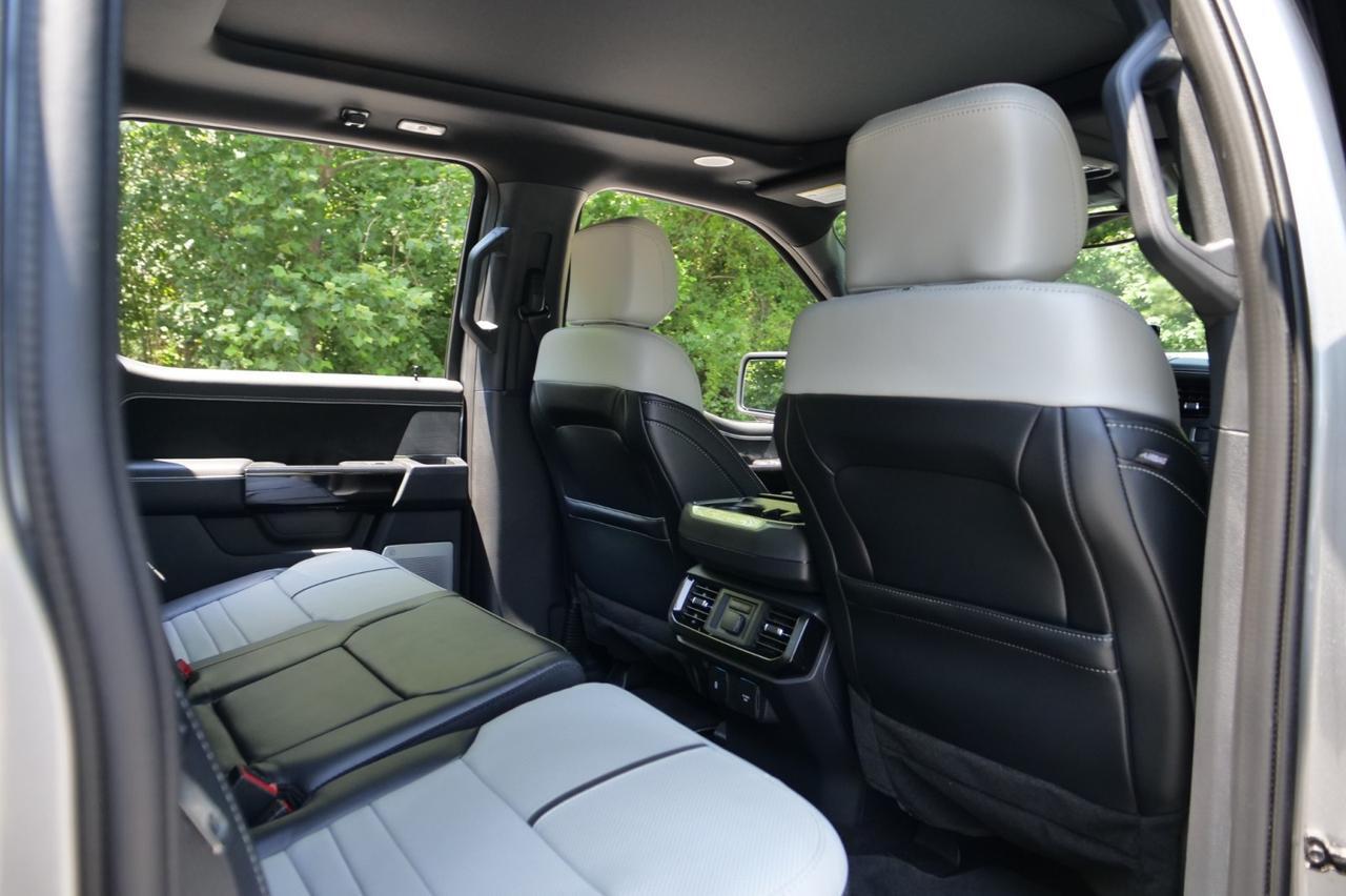 2024 Ford F-150 Lightning Platinum 4x4 / PANO Sunroof / Cooled Seats! Lincolnton NC