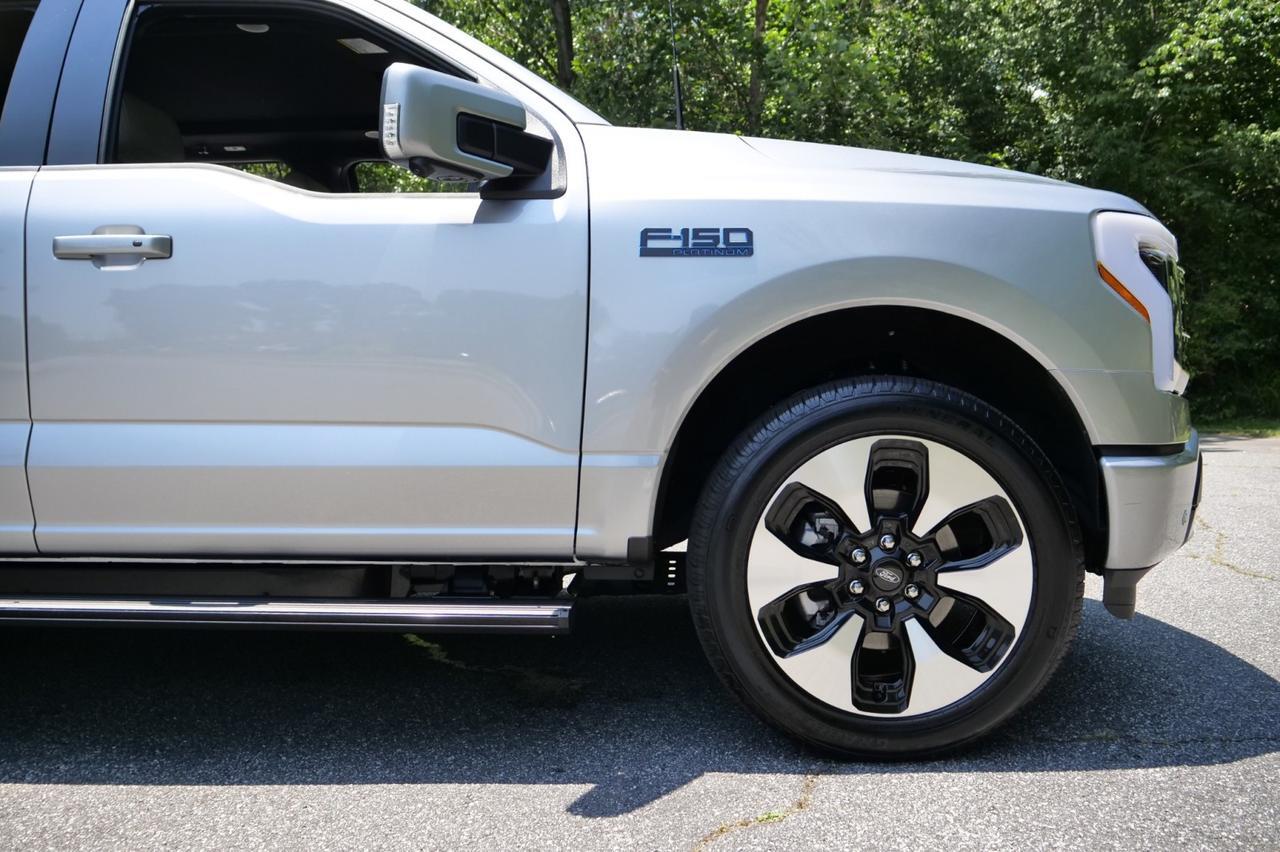 2024 Ford F-150 Lightning Platinum 4x4 / PANO Sunroof / Cooled Seats! Lincolnton NC