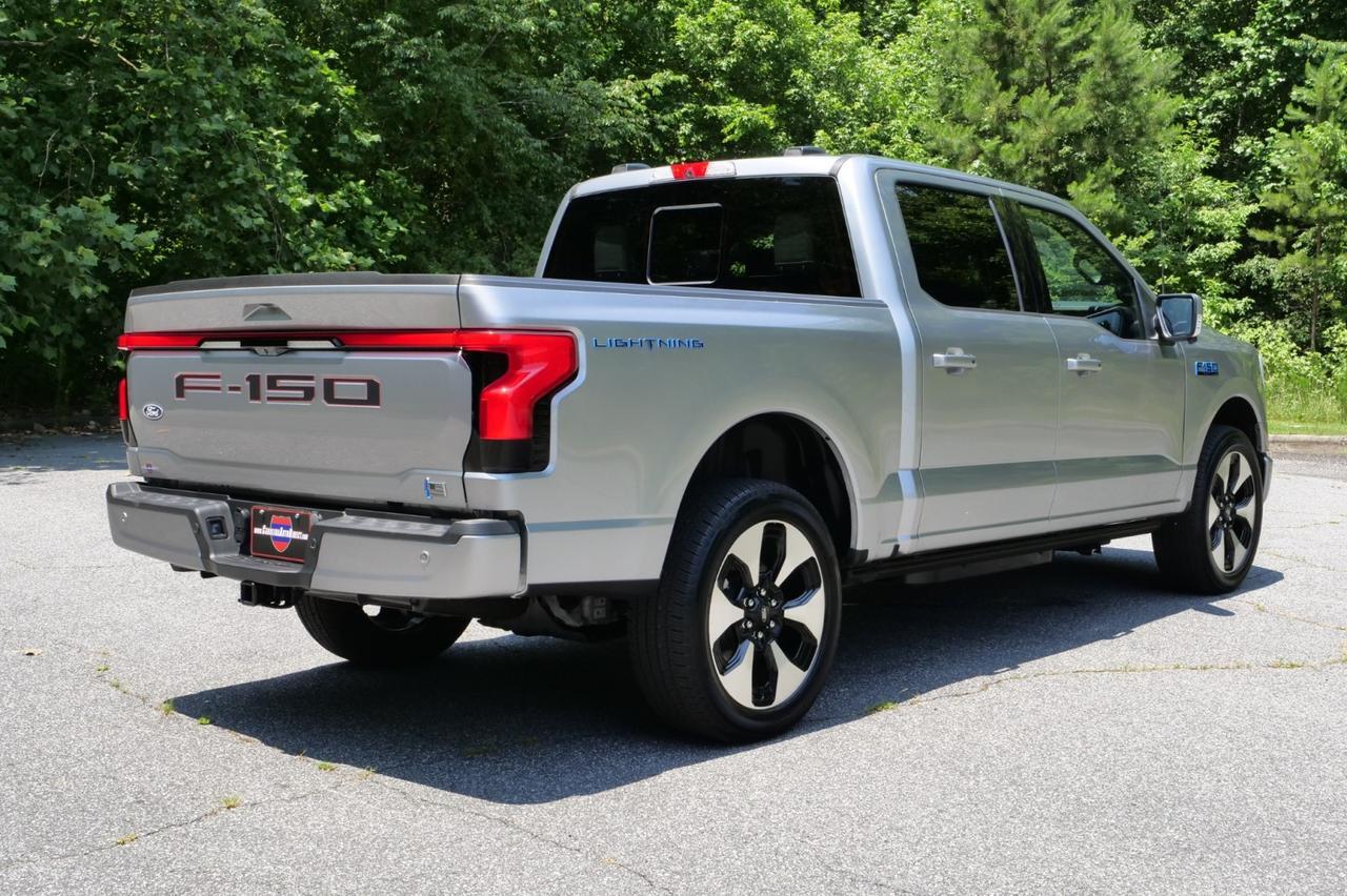 2024 Ford F-150 Lightning Platinum 4x4 / PANO Sunroof / Cooled Seats! Lincolnton NC