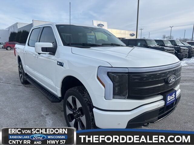 2024 Ford F-150 Lightning Platinum Milwaukee WI