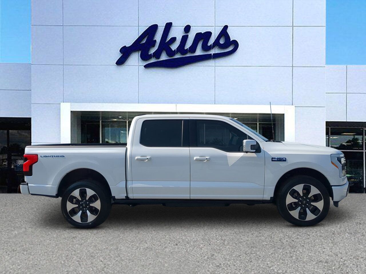 2024 Ford F-150 Lightning Platinum