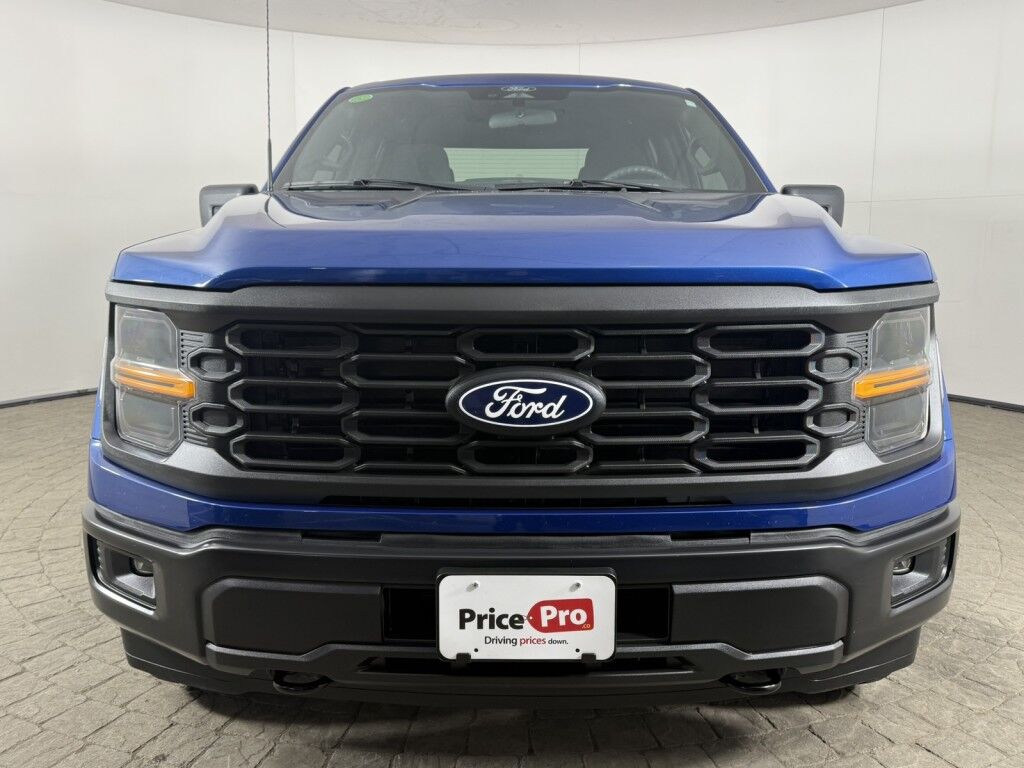 2024 Ford F-150 STX 4WD w/Black Appearance SuperCrew 5.5' Box