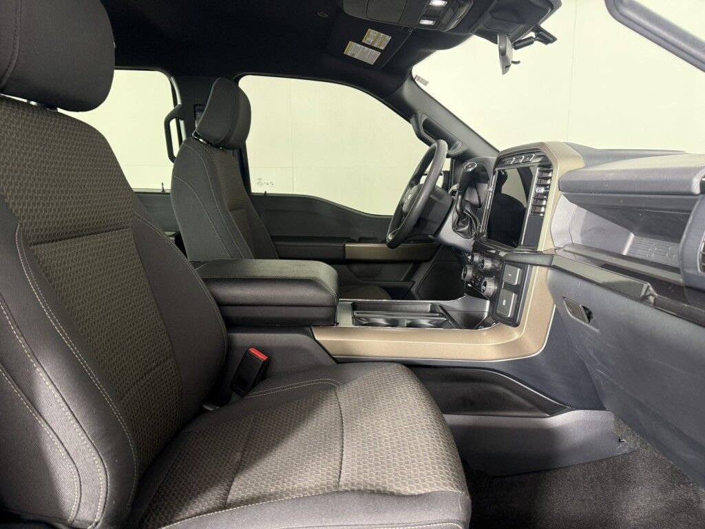 2024 Ford F-150 STX 4WD w/Black Appearance SuperCrew 5.5' Box Maumee OH