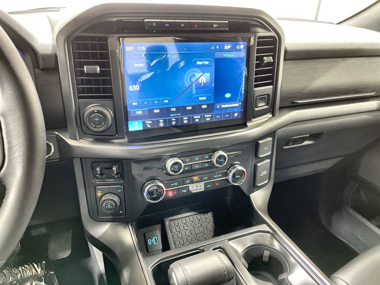 2024 Ford F-150 XLT - GIANT CUSTOMS Sherwood Park AB