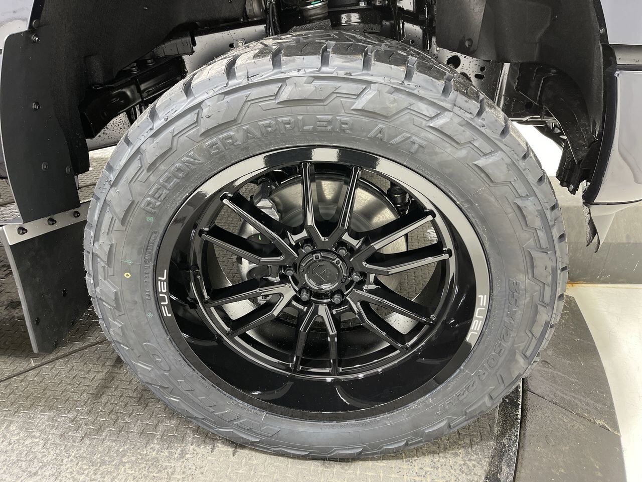 2024 Ford F-150 XLT - GIANT CUSTOMS Sherwood Park AB