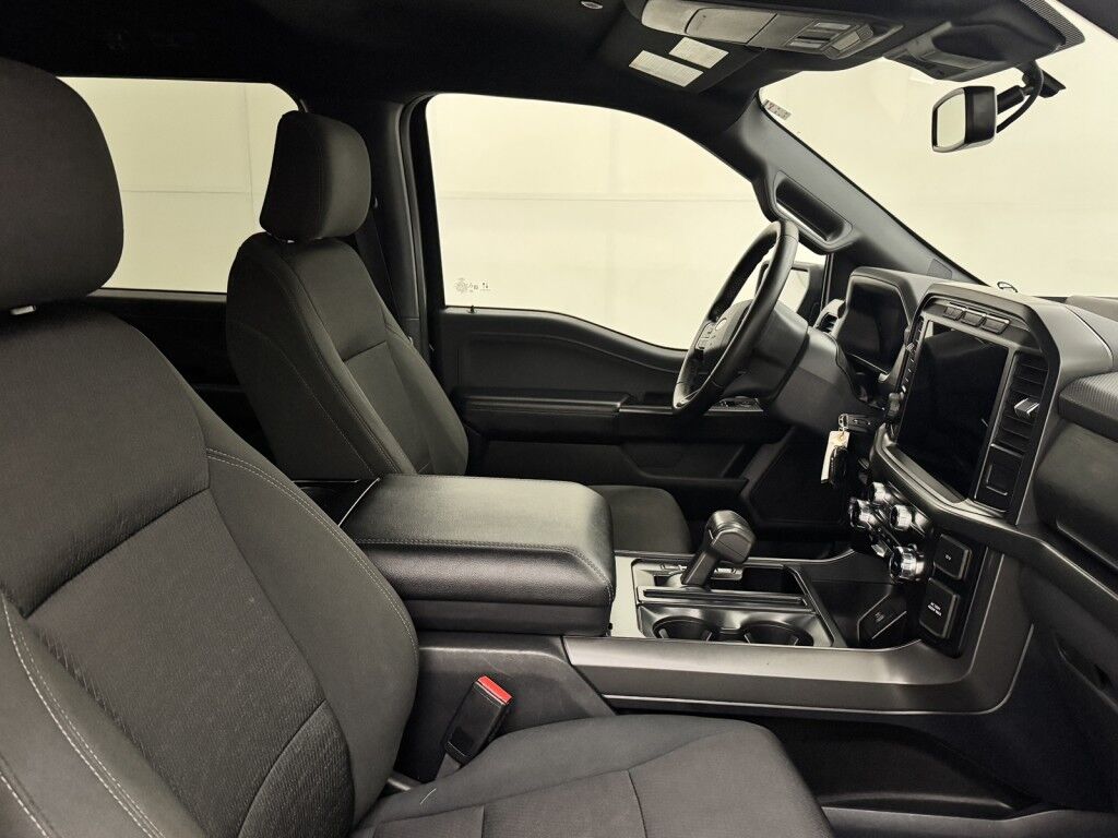 2024 Ford F-150 XLT 4WD SuperCrew w/Black Appearance Maumee OH