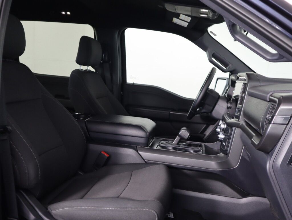 2024 Ford F-150 XLT 4WD SuperCrew w/Black Appearance Maumee OH