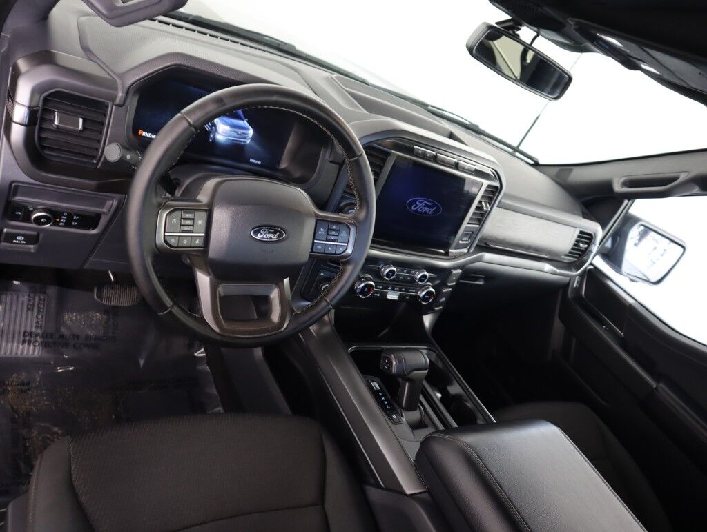 2024 Ford F-150 XLT 4WD SuperCrew w/Black Appearance Maumee OH