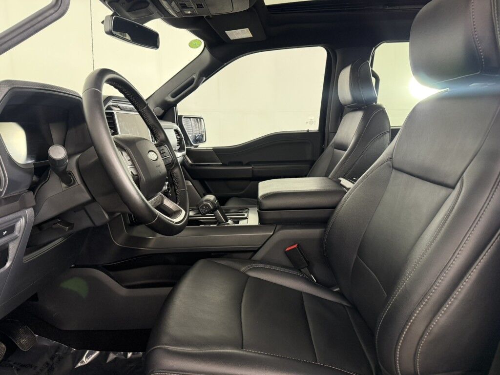 2024 Ford F-150 XLT 4WD w/Black Appearance SuperCrew Maumee OH