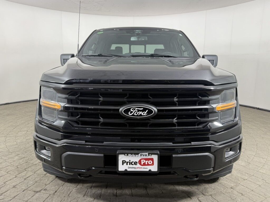 2024 Ford F-150 XLT 4WD w/Black Appearance SuperCrew Maumee OH
