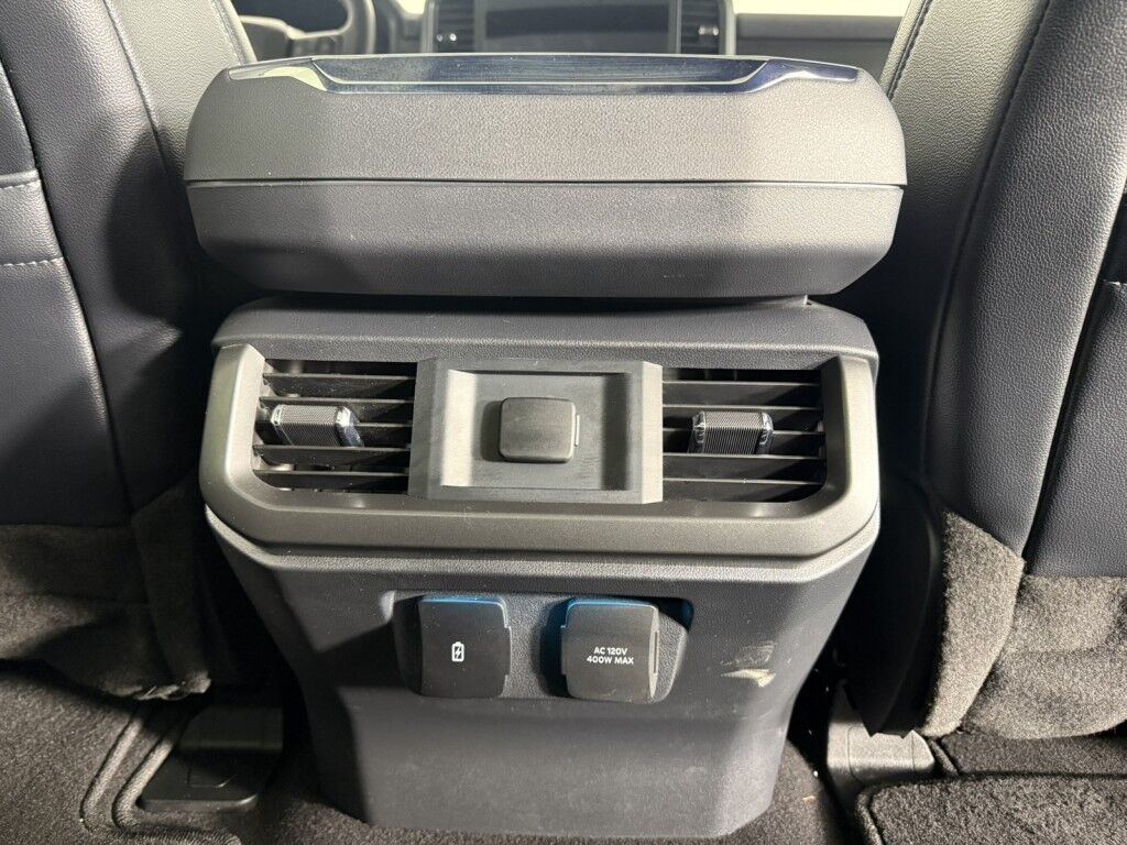 2024 Ford F-150 XLT 4WD w/Black Appearance SuperCrew Maumee OH