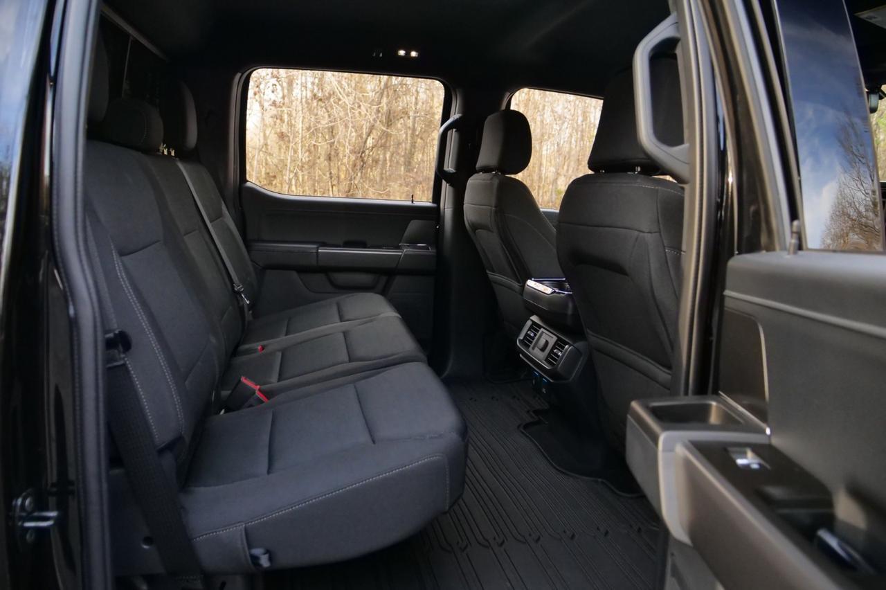 2024 Ford F-150 XLT 4X4 / Lowered / Borla Exhaust / UPGRADES / 5.0L V8! Lincolnton NC