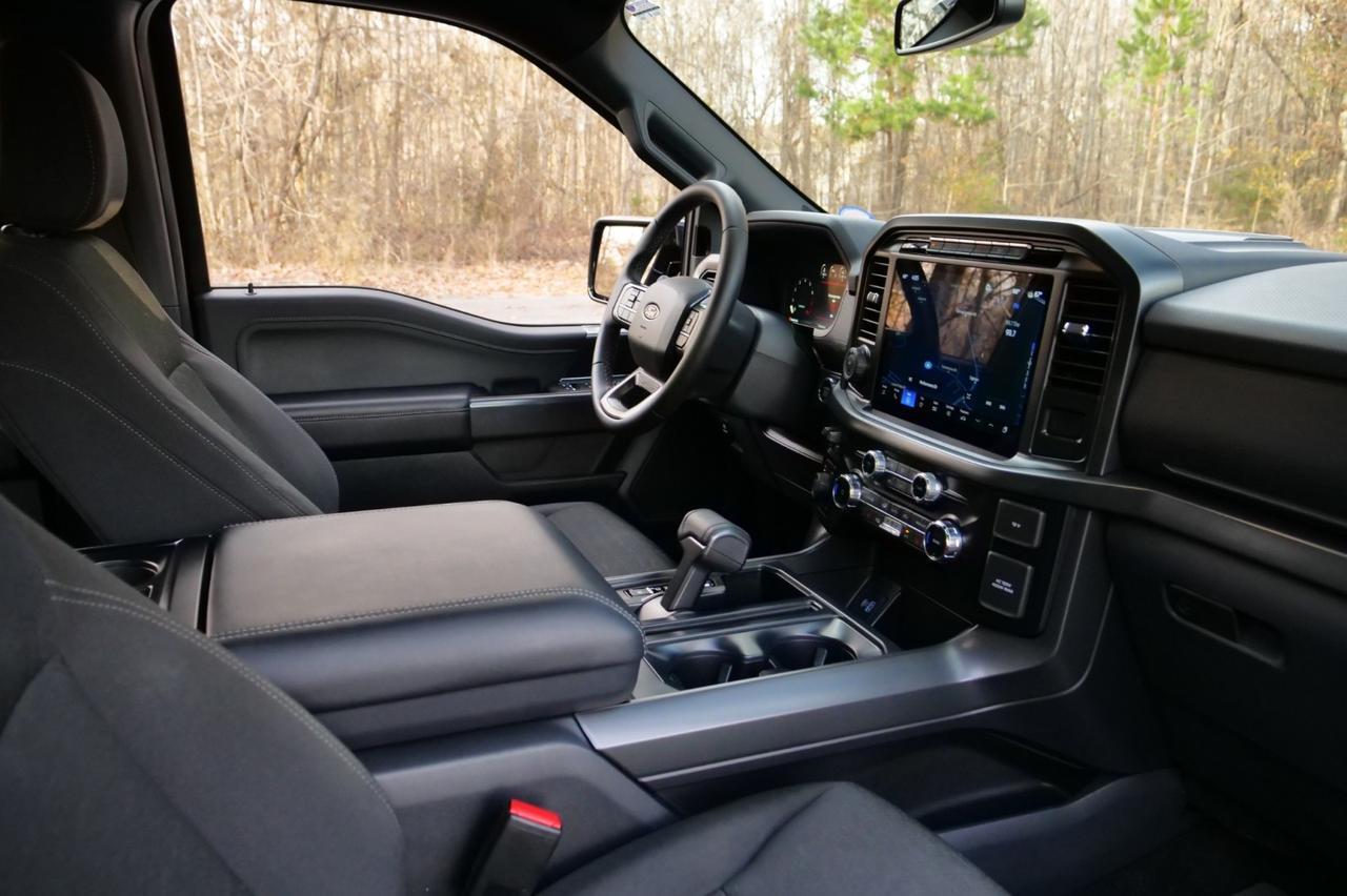 2024 Ford F-150 XLT 4X4 / Lowered / Borla Exhaust / UPGRADES / 5.0L V8! Lincolnton NC