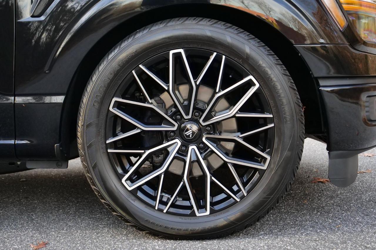 2024 Ford F-150 XLT 4X4 / Lowered / Borla Exhaust / UPGRADES / 5.0L V8! Lincolnton NC