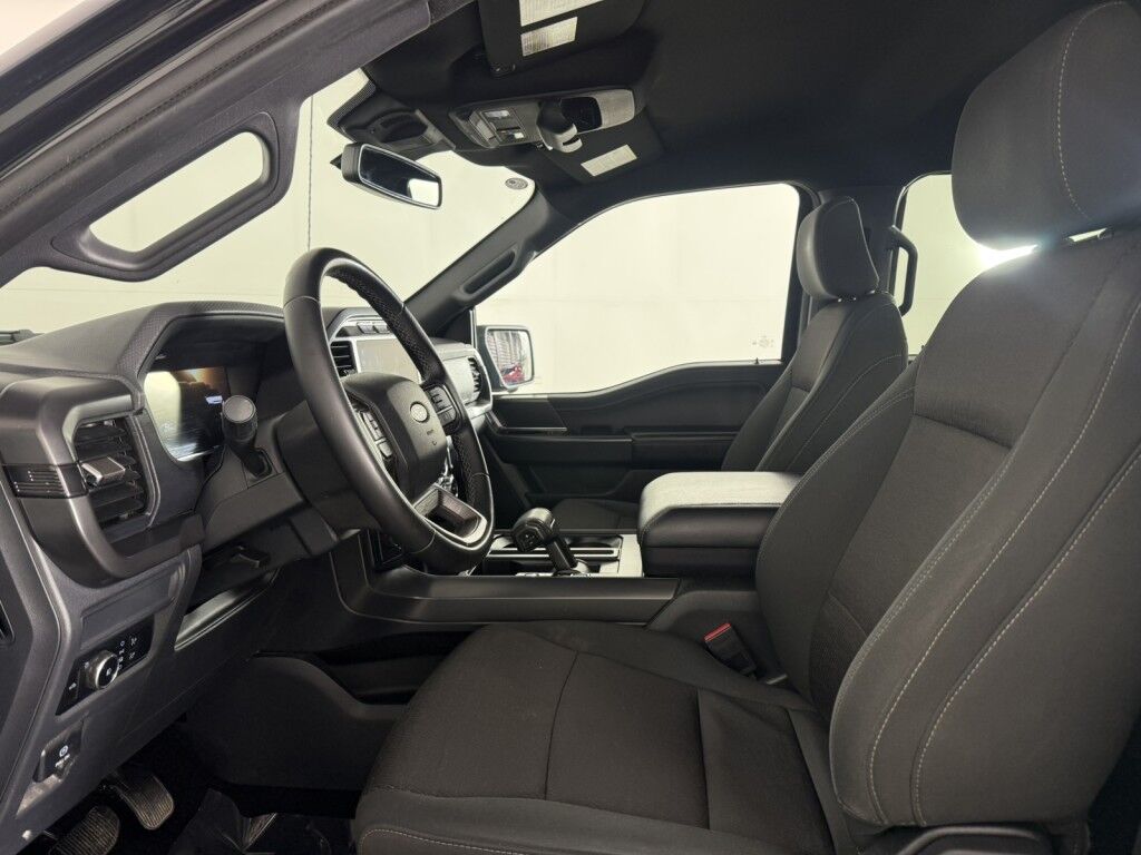 2024 Ford F-150 XLT Black Appearance 4WD SuperCrew 5.5' Box Maumee OH