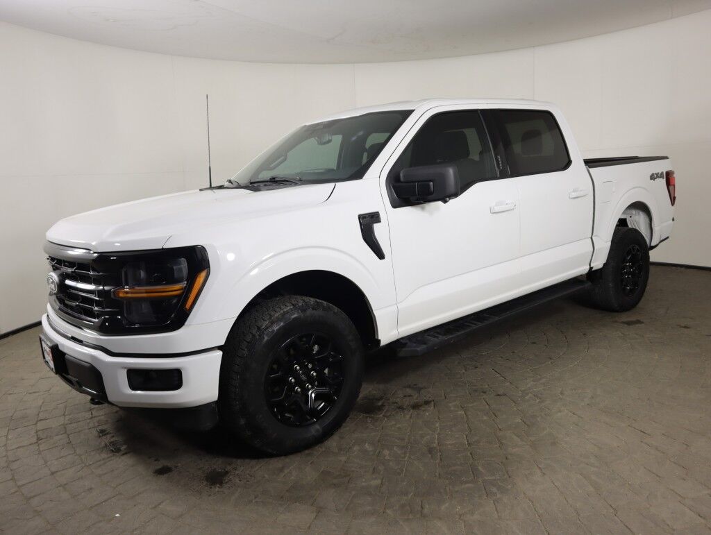 2024 Ford F-150 XLT Black Appearance 4WD SuperCrew 5.5' Box Maumee OH