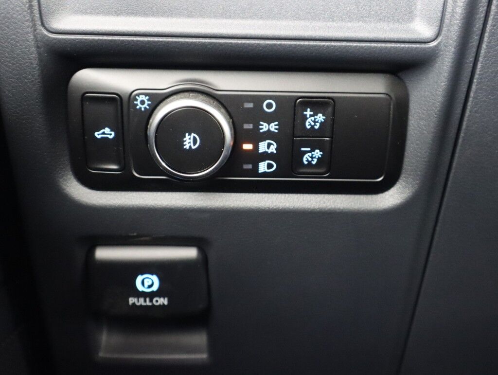 2024 Ford F-150 XLT Black Appearance 4WD SuperCrew 5.5' Box Maumee OH