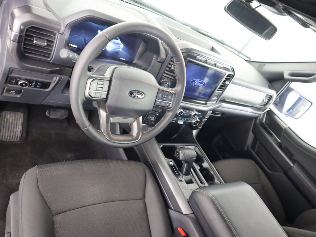 2024 Ford F-150 XLT Black Appearance 4WD SuperCrew 5.5' Box Maumee OH