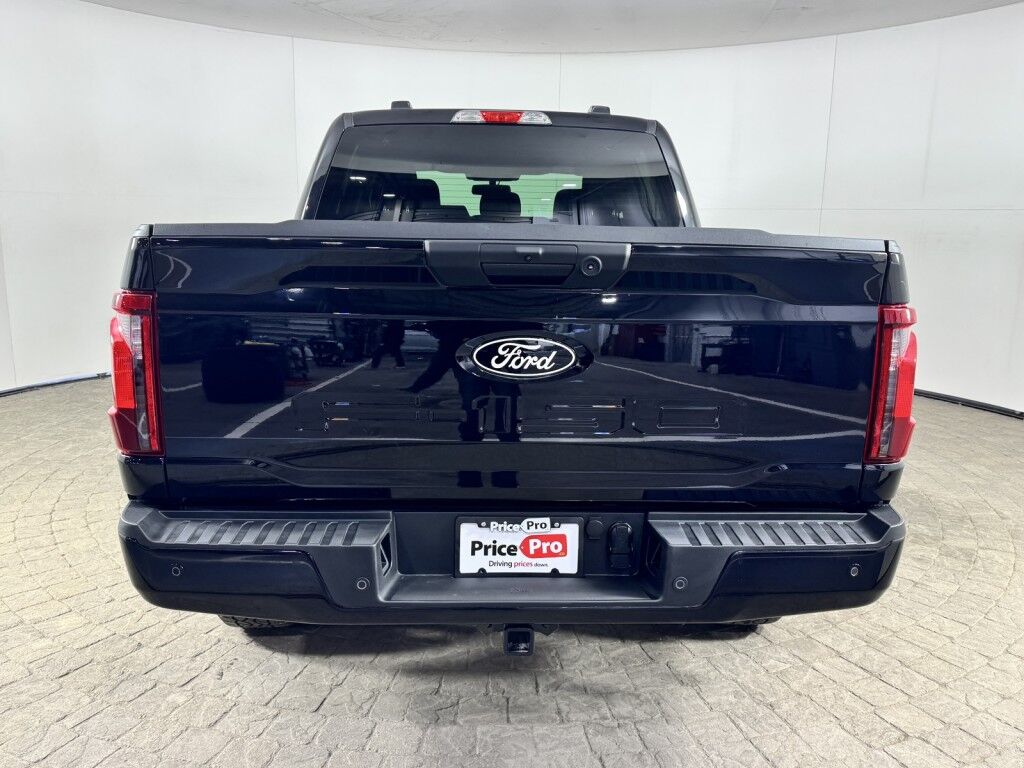 2024 Ford F-150 XLT Black Appearance 4WD SuperCrew 5.5' Box Maumee OH