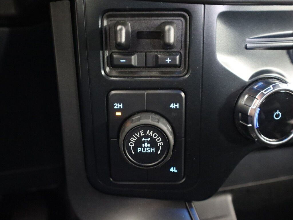 2024 Ford F-150 XLT Black Appearance pkg 4WD SuperCrew 5.5&apos; Box Maumee OH